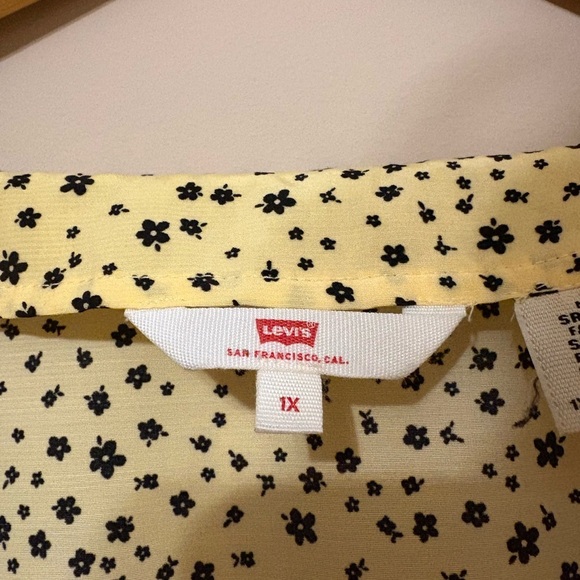 Levi's Women's 1X Yellow Floral Puff Sleeve V-Neck Blouse - Picture 4 of 6
